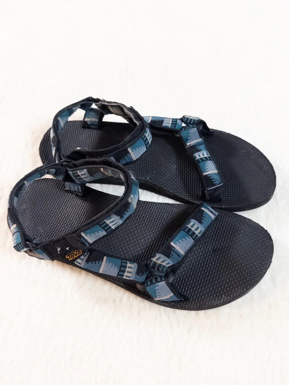 Teva Original Universal Sandals – Men’s Size 12, Blue Aztec Print
